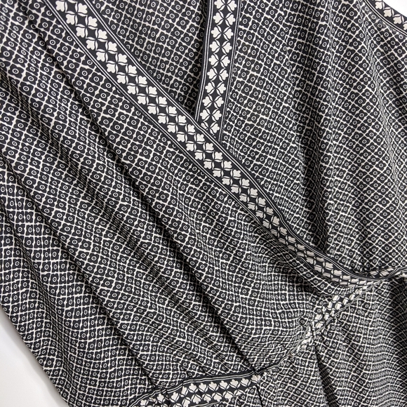 FINAL SALE 🆕🌿MAX STUDIO JUMPSUIT🌿 - Picture 6 of 8